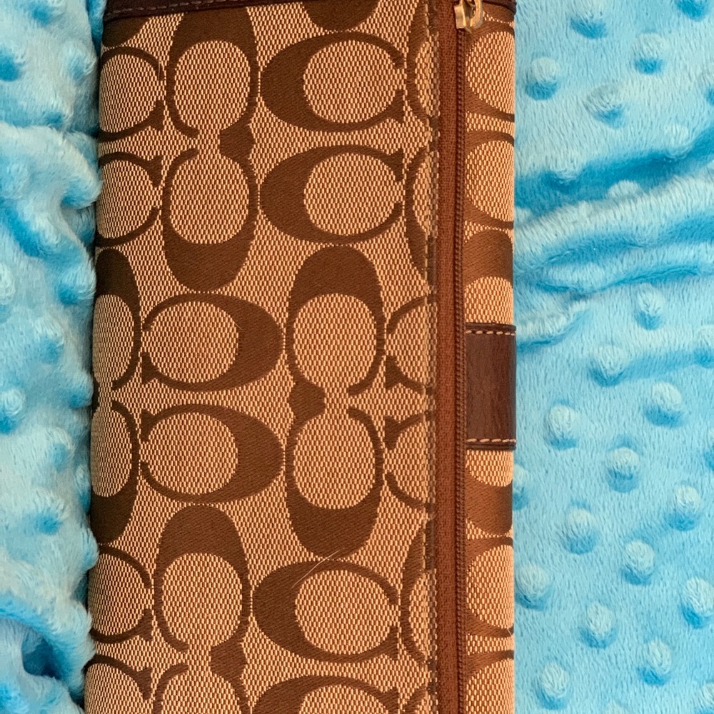Authentic Coach Wallet - Picture 4 of 4